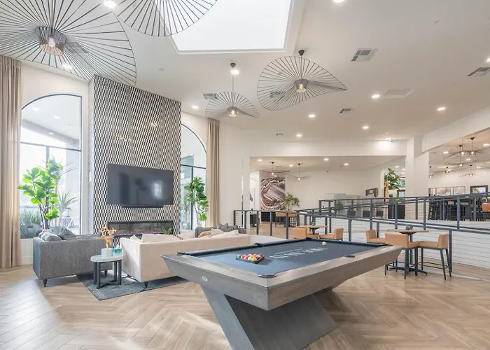Near Stadiums Group For Sports Enthusiast Appartement