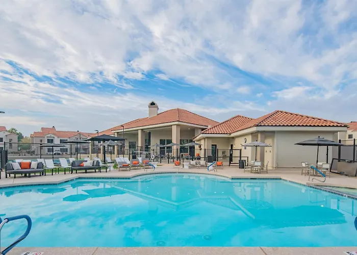 Near Stadiums Group For Sports Enthusiast * Scottsdale