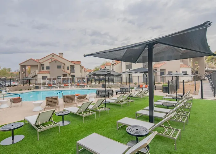 Near Stadiums Group For Sports Enthusiast Appartement